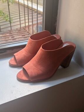 Vince Camuto Pink Suede Leather Wooden Heel